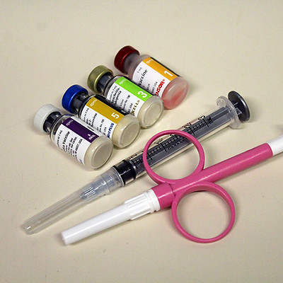 Vaccines needle and microchip_web.jpg