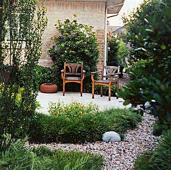 Irrigation and drainage, French drain example.