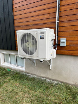 2022-09-02 - chalet Mont St-Anne 2.jpg