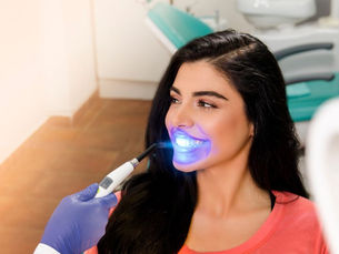 7 Tips to Get Affordable Teeth Whitening Treatment
