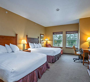 honeycreekresort-rooms-standard-2-queen-1-2021.jpeg