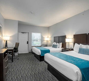 honeycreekresort-rooms-patio-2-queen-2-2021.jpeg