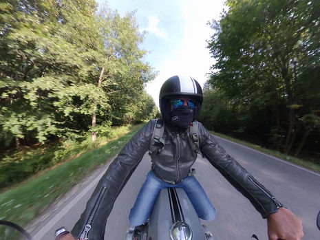 Sommer 2020 / Umbau BMW R 100 GS music by Kenny Chesney - Trip Around the Sun