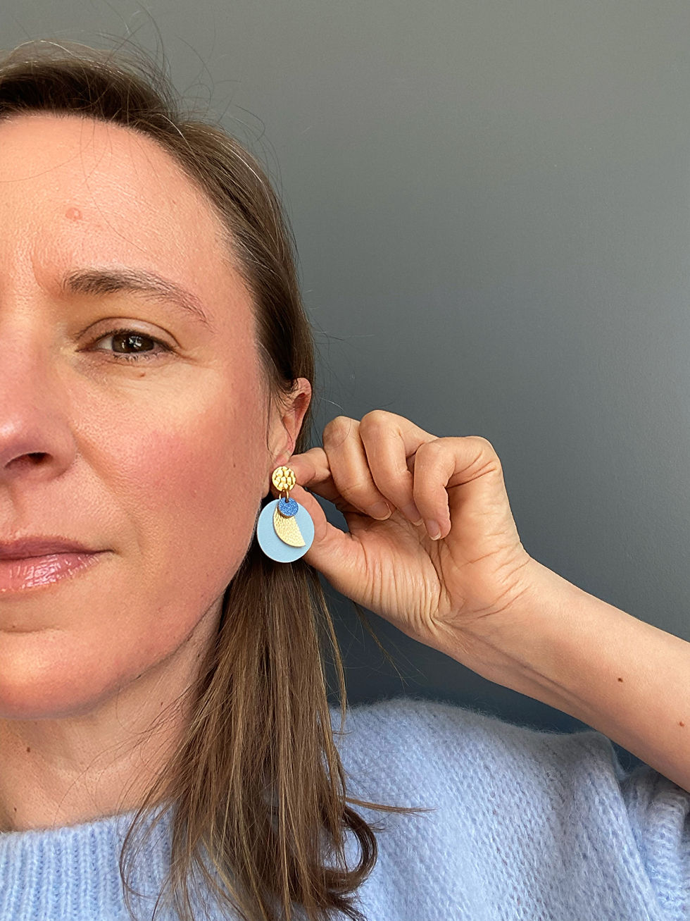 Miniature : Boucles d'oreilles "Marcelle" en cuir pleine fleur, faites à la main