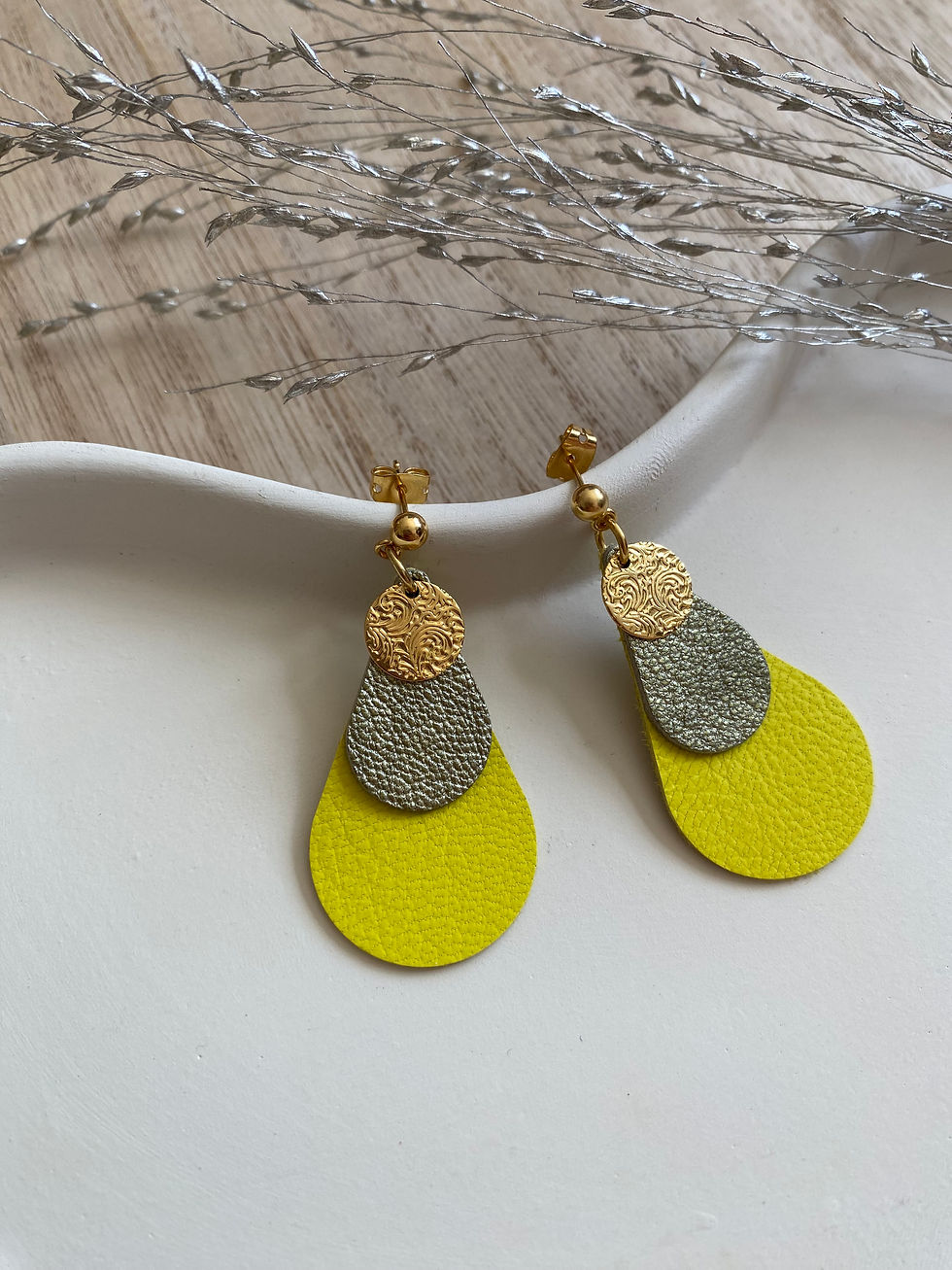 Miniature : Boucles d'oreilles "Simone" en cuir upcyclé, création artisanale
