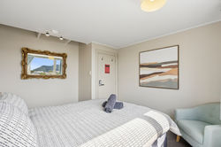 012_Open2view_ID600565-Manor_Lodge_BEN