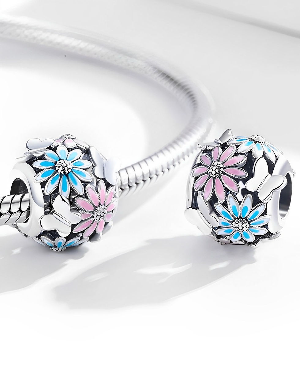 Thumbnail: Daisy and Butterfly Ball Charm