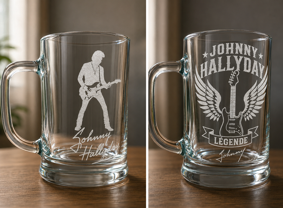 Deux choppes à bière en verre gravées au laser sur le thème de Johnny Hallyday avec guitare et silhouette de musicien