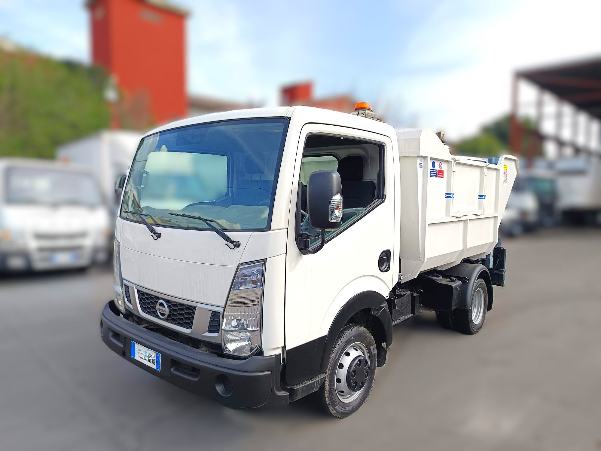Nissan NT400 Vasca Novarini RIGENERATO