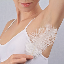 epilazione ascelle donna con laser senza peli