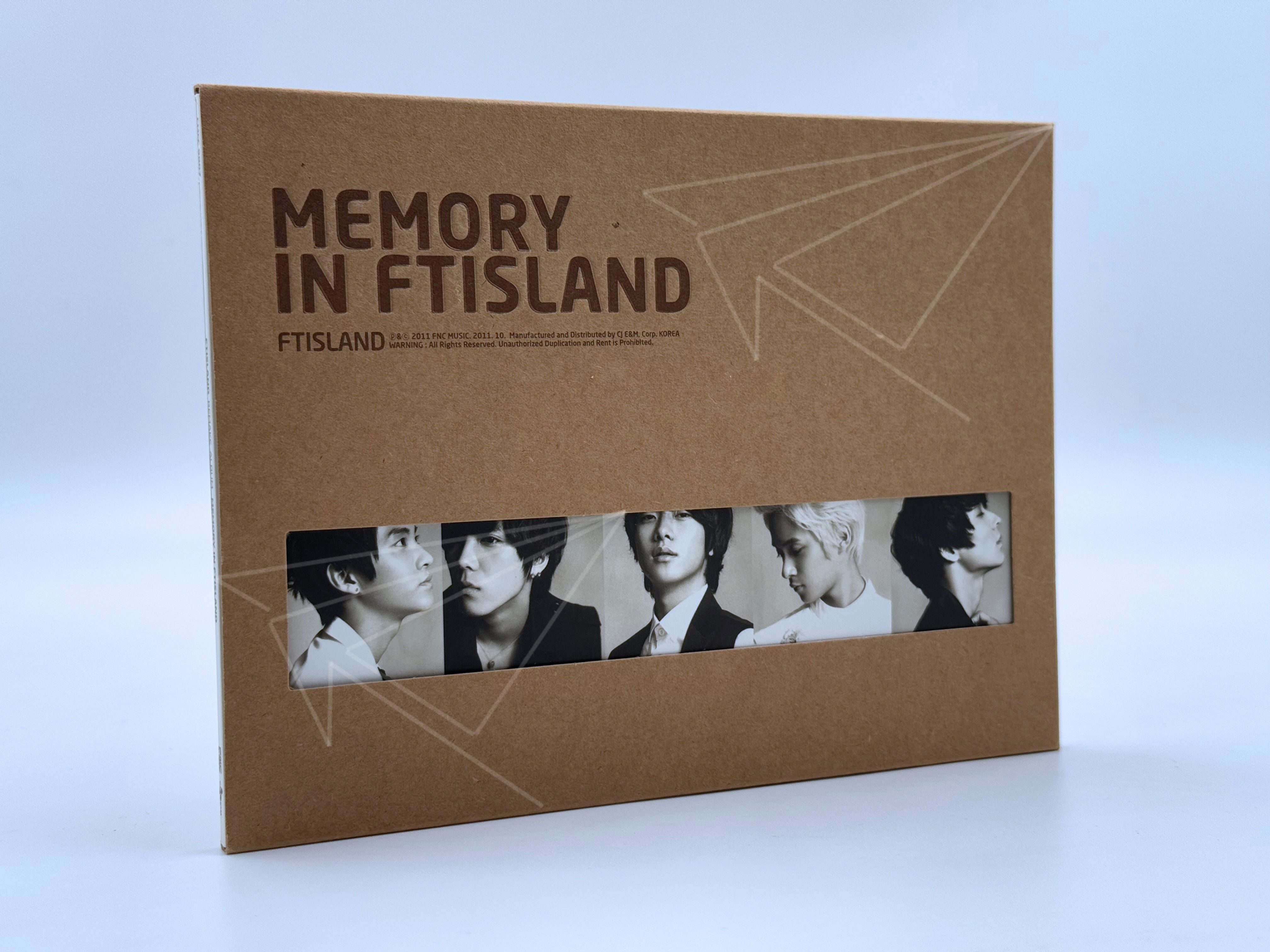 FTISLAND "MEMORY IN FTISLAND" ALBUM ABIERTO