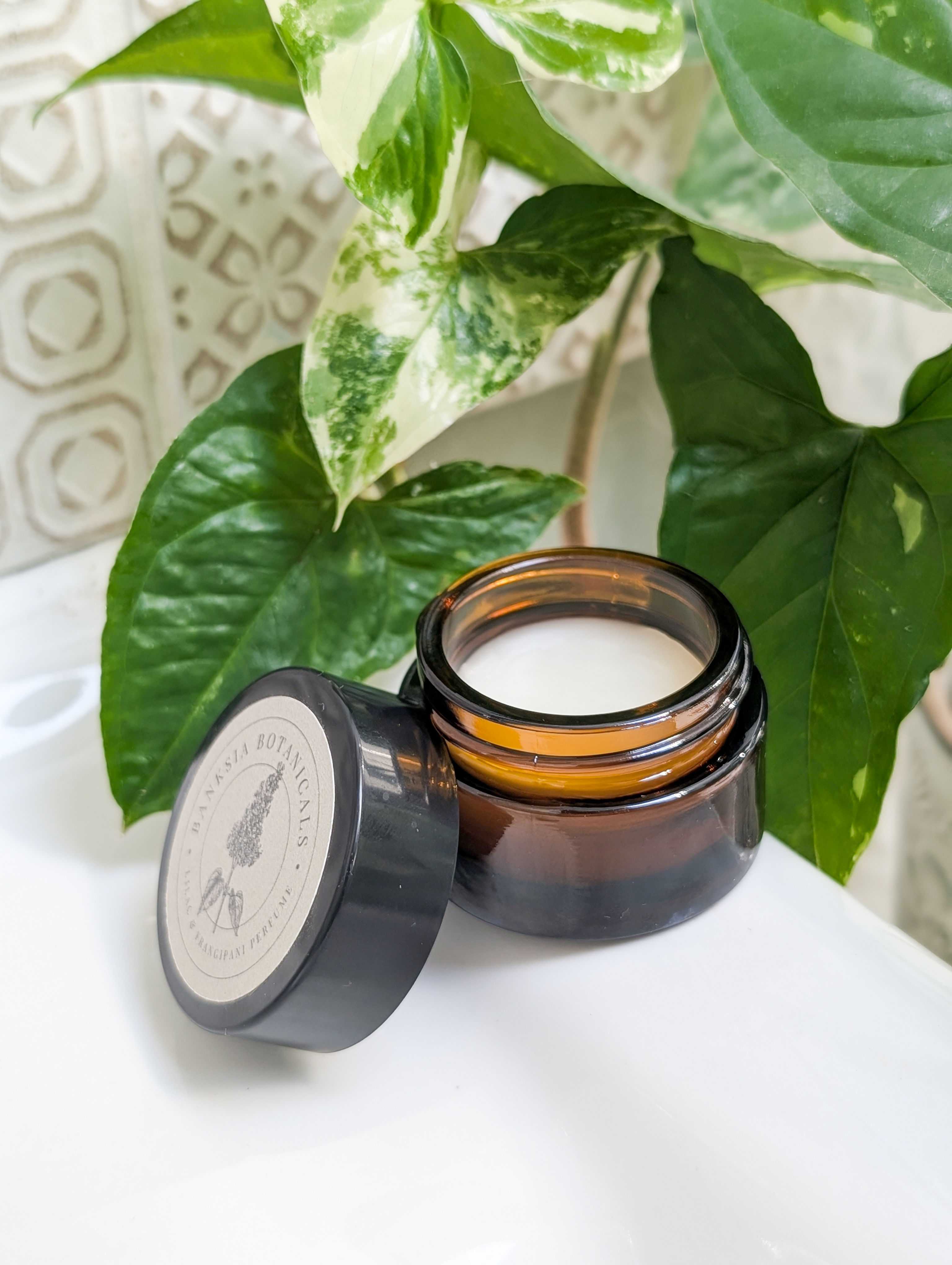 Lilac and Frangipani Solid Perfume 