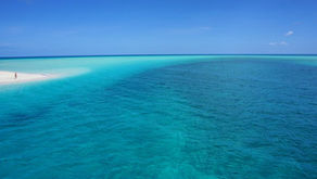 #75 Weiß, türkis, blau, Ouvea