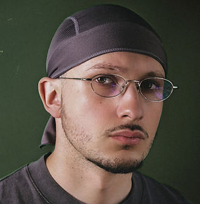 retouch_2025090722320536_edited.jpg