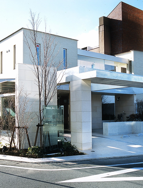 平原眼科外観