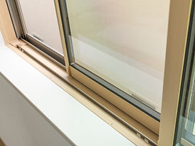 窓サッシ