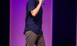 Fabio Porchat traz o stand-up "Histórias do Porchat" para o Rio de Janeiro