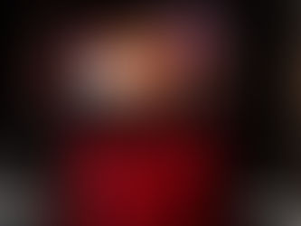 "O Sobrevivente": Glen Powell é o novo herói de ação em filme sobre reality shows