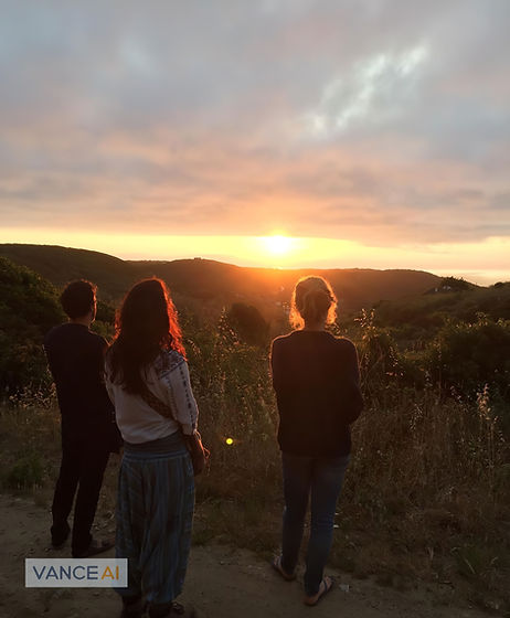 wm_enlarge_People looking at the sunset.jpeg