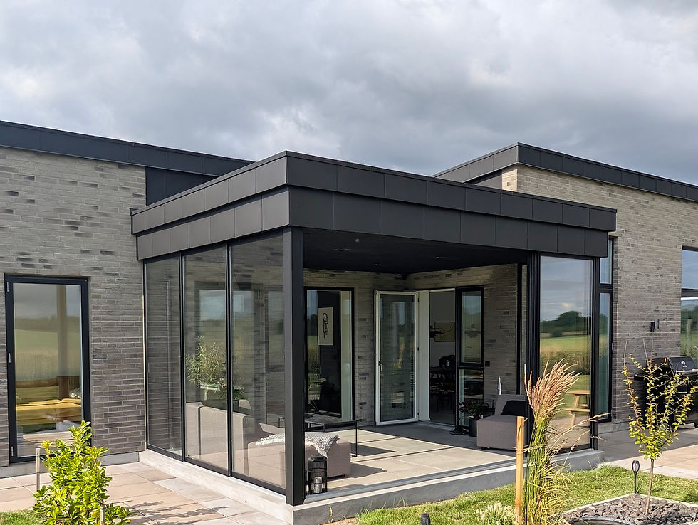 svj skydedør alu sort struktur fra svj-vinduescenter.dk. 3 delt og 4 delt outdoor