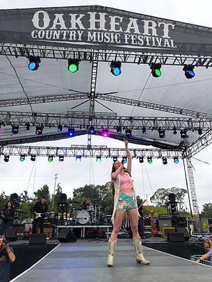 Erin Cosgrove Oakheart 2019 jpeg..HEIC