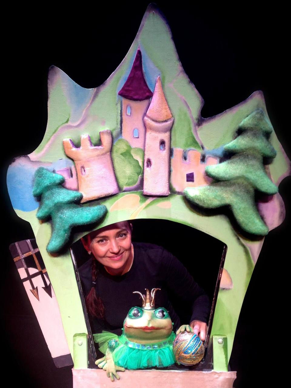 Спектакль «Царевна-лягушка" в Цюрихе (покажет "Koekla" )