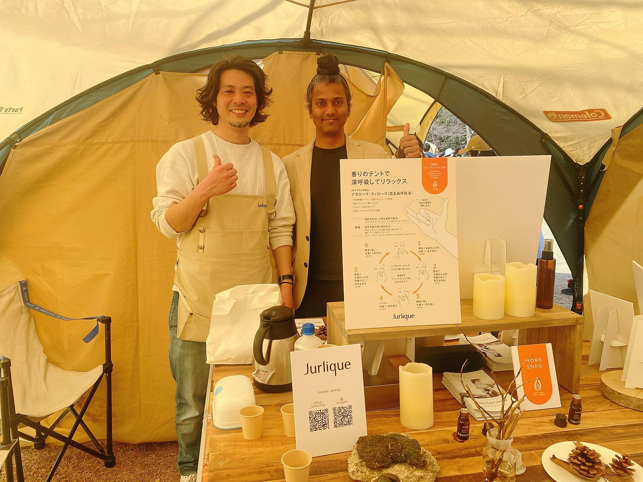イベント会場での近藤さんとアシュトーシュ先生  Kondo-san and Ashutosh Sensei at the event