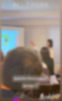 ABLのユミ先生が交流会でプレゼン中
Yumi-sensei from ABL presenting at交流会 event