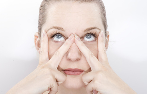 UP DOWN MOVEMENT TO REMOVE YOUR GLASSES: