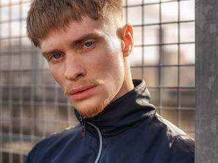 Notre acteur Aurélien valide deux castings et décroche un super rôle pour une future série Canal+