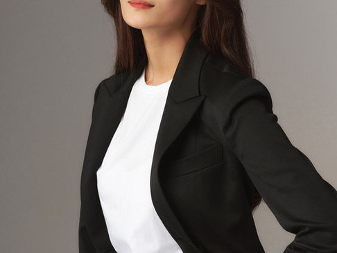 L'actrice coréenne Young-Ah Kim que vous avez pu découvrir dans The Recruit Saison 2 sur Netflix rejoint notre agence Virtuoz