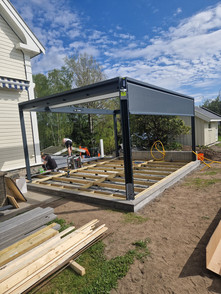 Pergola PergoNova premium z lamelowym dachem i osłonami ZIP SCREEN