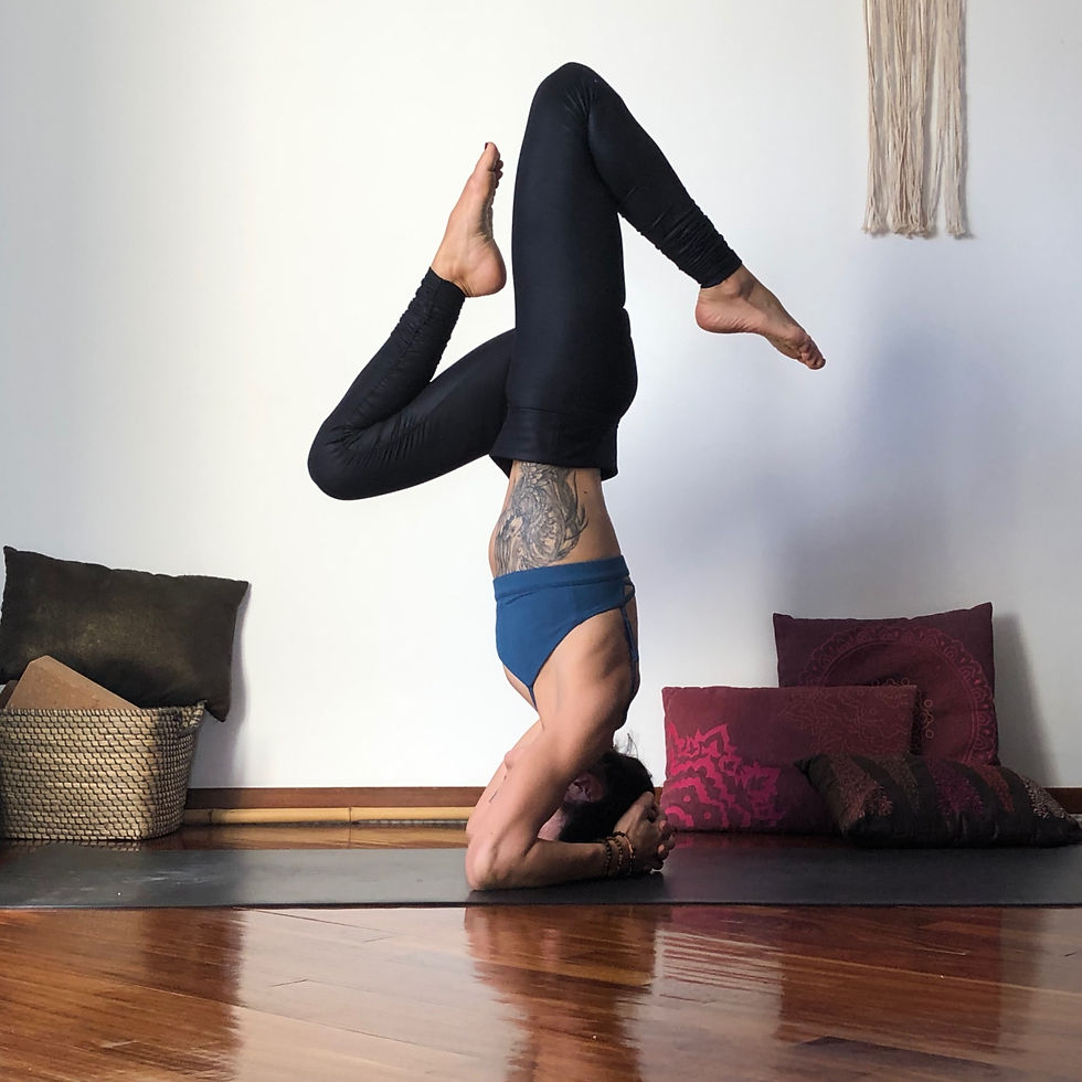 BlossomYoga: Headstand workshop
