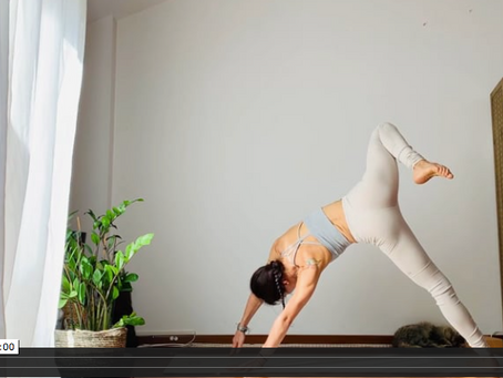 Yoga Class LIVE - find your flow