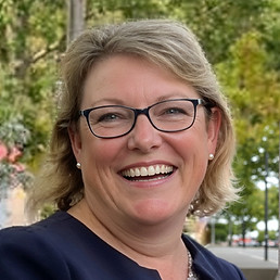 Anne Matthew Celebrant smiling portrait