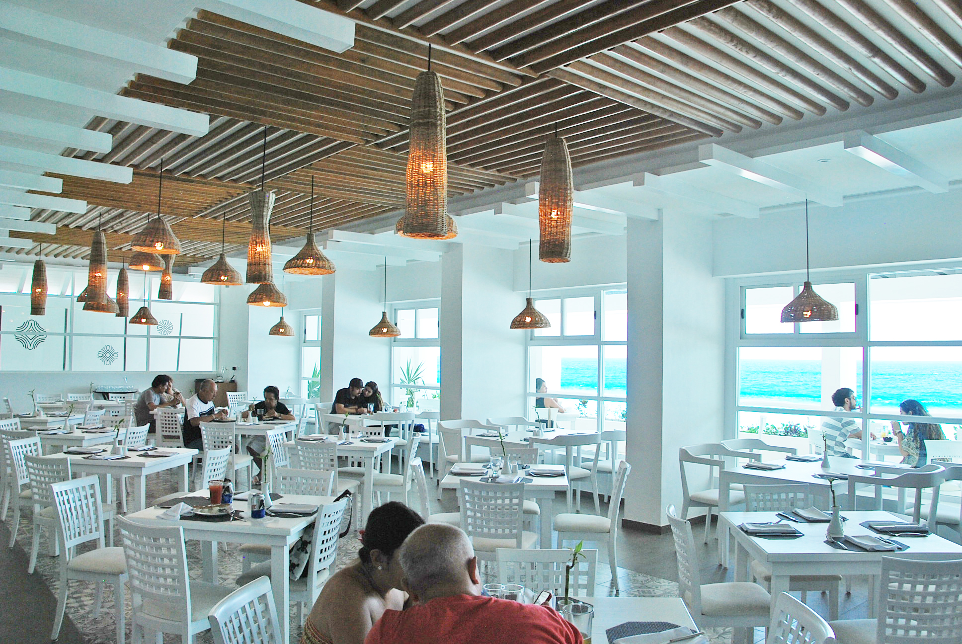 Azul Restaurant at Oleo-Yalmakan b