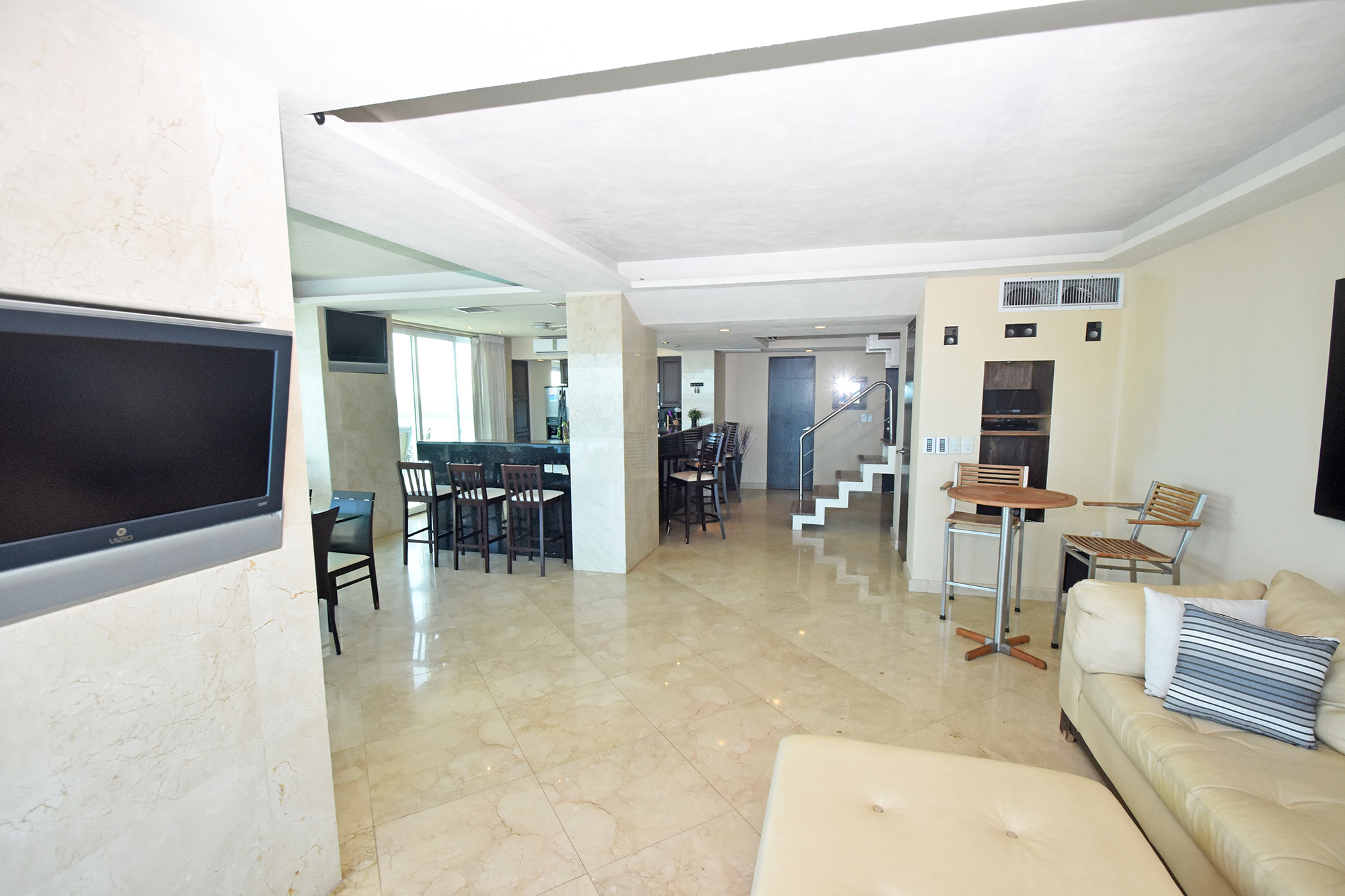 kitchen-bar-2
