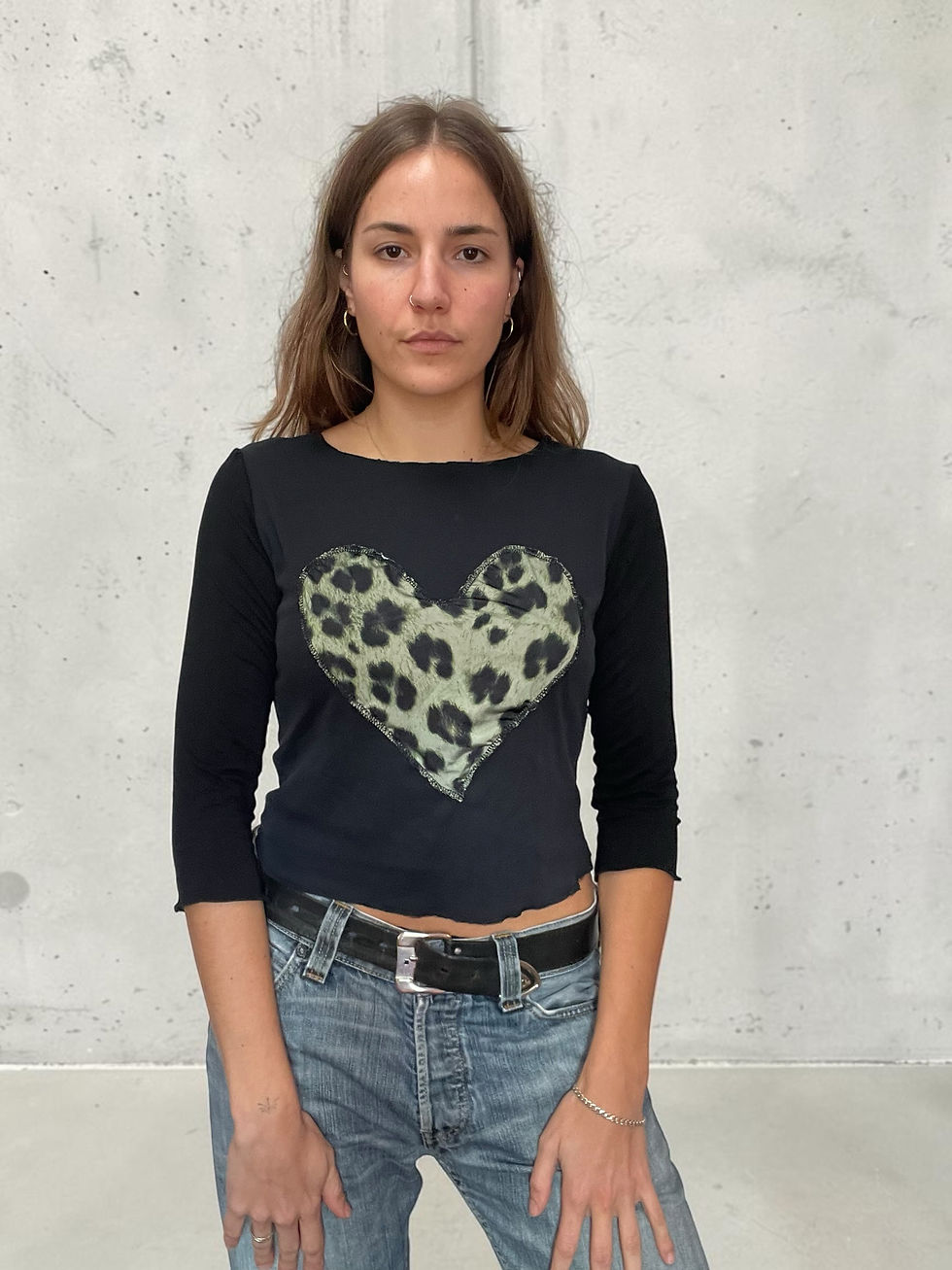 Thumbnail: Three quarter heart top