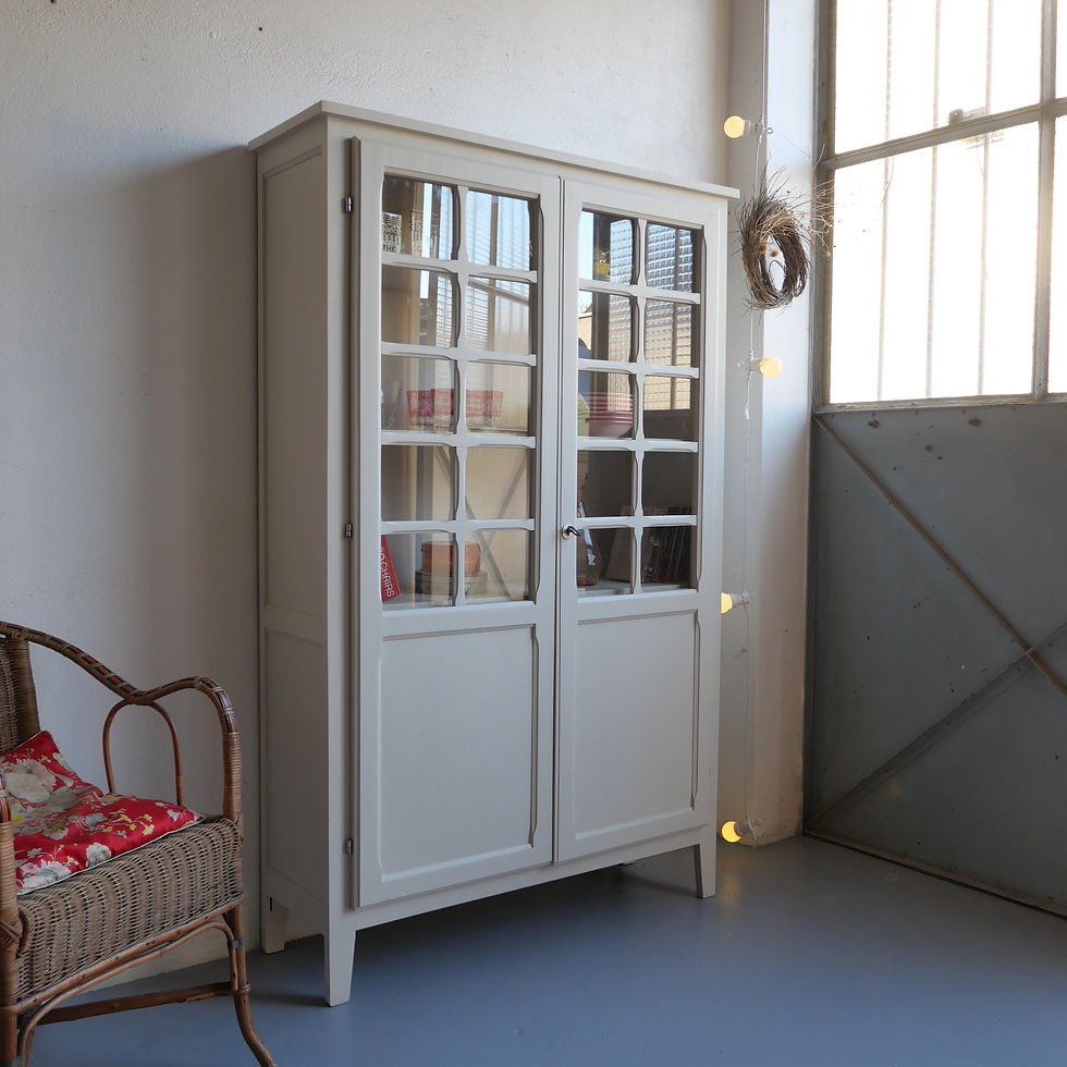 Miniature : vitrine ancienne