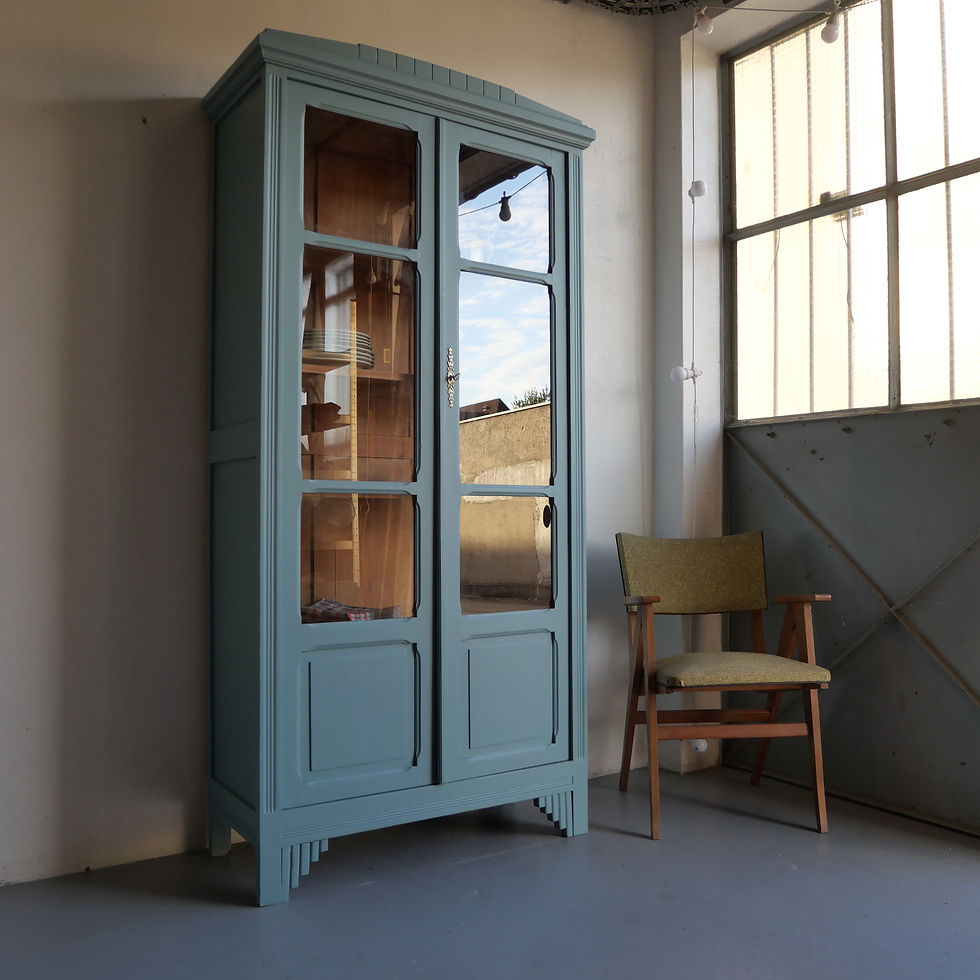 Miniature : Réservée / Vitrine de style art déco