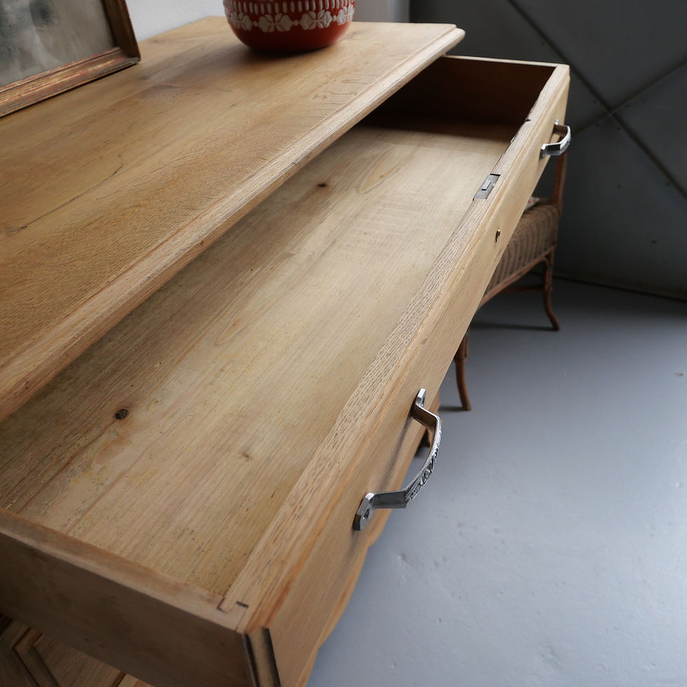Miniature : Commode en chêne