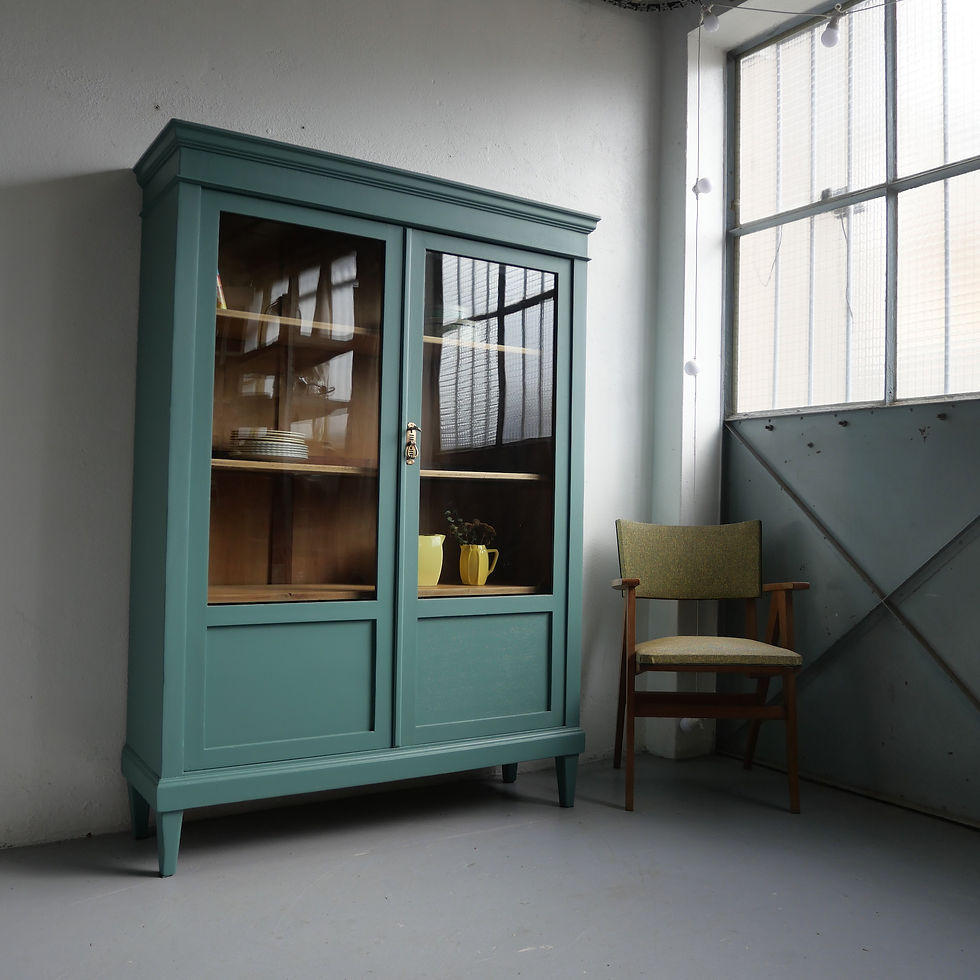 Miniature : Vitrine ancienne