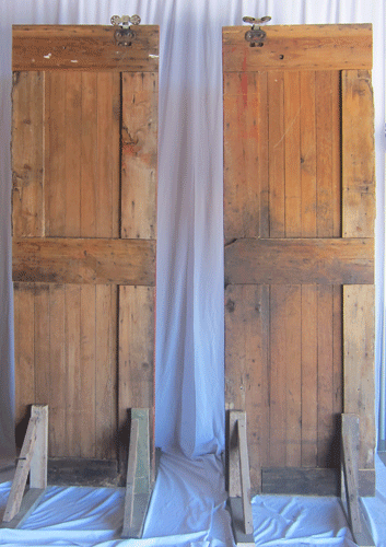 reclaimed barn doors red