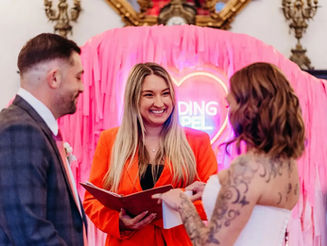 wedding celebrant in Bedfordshire