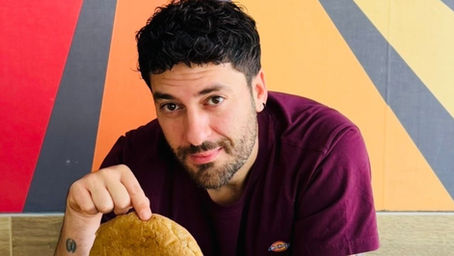 Alessandro Servidio alla scoperta dello street food campano su Food Network