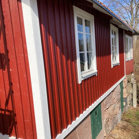 ny fasad röda