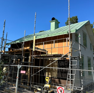pågående byggnation farstukvist