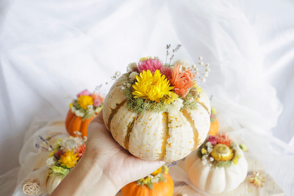 Thumbnail: Dried flower Pumpkins