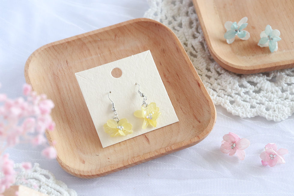 Thumbnail: Preserved Hydrangea Dropping Earrings
