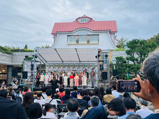 秋晴れの『田園調布フェア』に出演♬